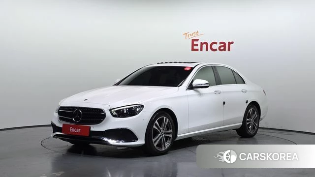 Mercedes-Benz E-Class W213 2021 Белый из Кореи