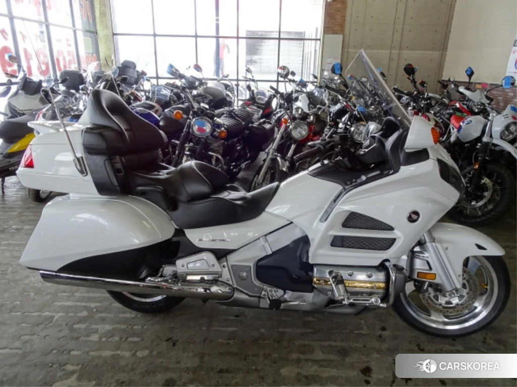 Проданный Honda GL1800 2013 из Японии
