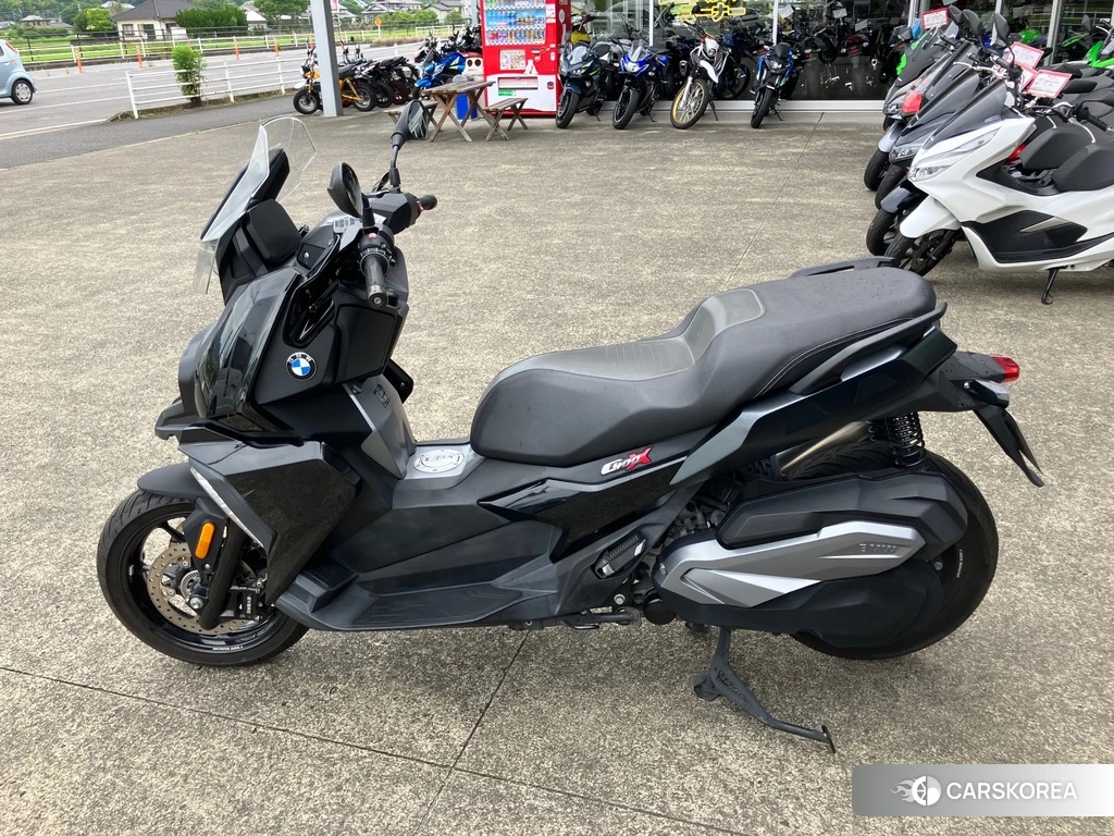 Проданный BMW C400X 2019 из Японии