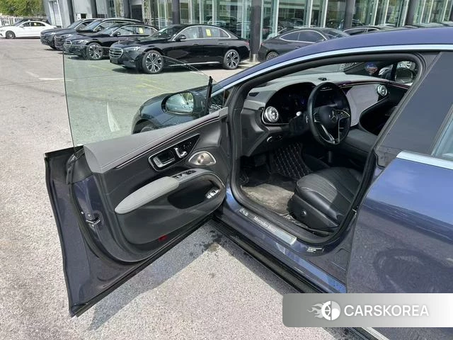 Mercedes-Benz EQS 2023 Синий из Китая