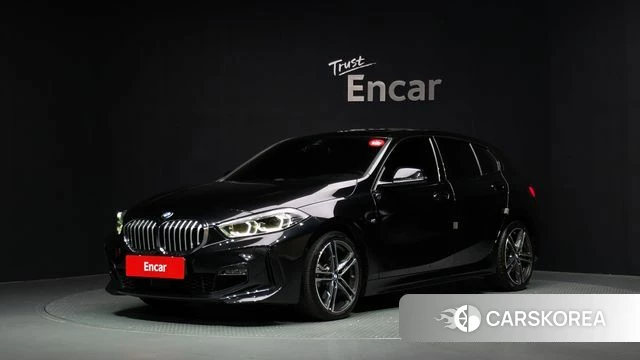BMW 1 Series (F40) 2023 Черный из Кореи