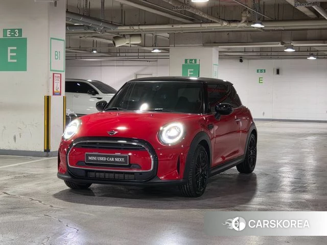 Mini Cooper 2023 Красный из Кореи