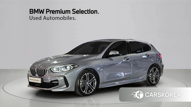 BMW 1 Series (F40) 2023 Серебристо-серый из Кореи