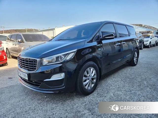Kia The New Carnival 2018 Черный из Кореи