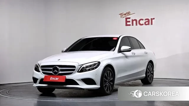 Mercedes-Benz C-Class W205 2019 Белый из Кореи