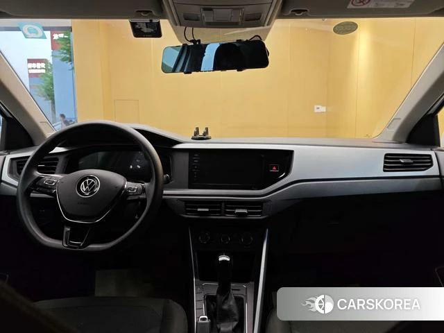 Volkswagen Polo 2023 Белый из Китая