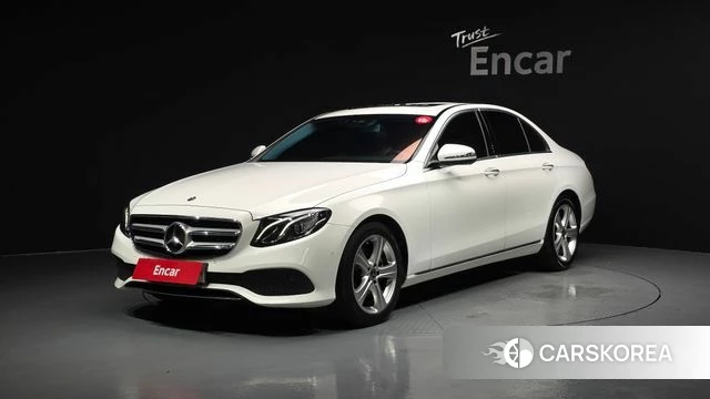 Mercedes-Benz E-Class W213 2018 Белый из Кореи
