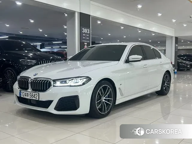 BMW 5 Series (G30) 2022 Белый из Кореи