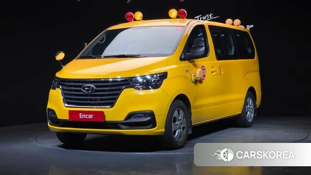 Hyundai The New Grand Starex 2018 Желтый из Кореи