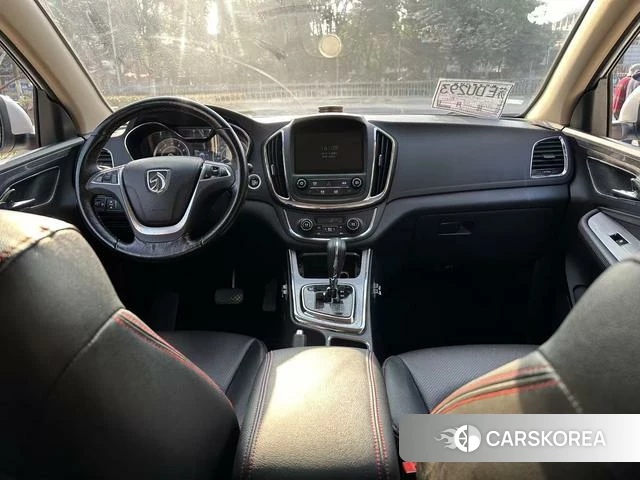 Baojun 560 2018 Белый из Китая