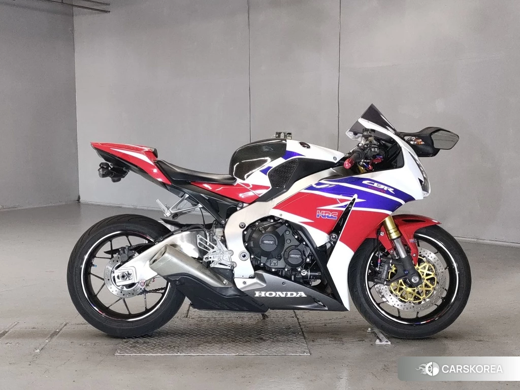 Проданный Honda CBR1000RR 2014 из Японии, фото 2