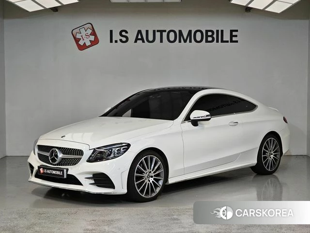 Mercedes-Benz C-Class W205 2023 Белый из Кореи