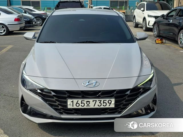 Hyundai Avante (CN7) 2022 Серебристо-серый из Кореи