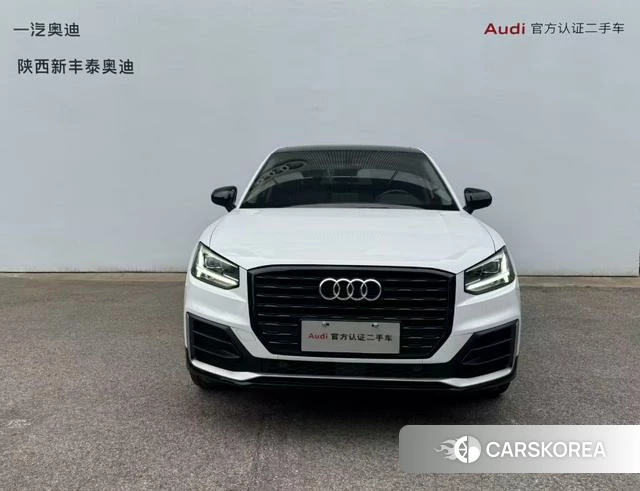 Audi Q2L 2021 Белый из Китая
