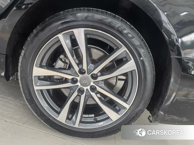 Audi A6L 2022 Черный из Китая