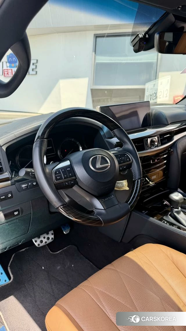 Lexus LX 2023 Зеленый из Китая