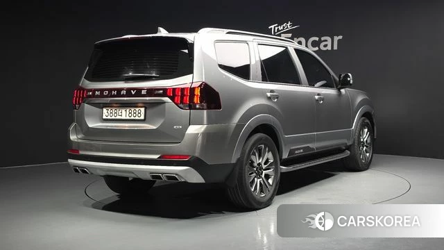 Kia Mohave Master 2023 Серебристо-серый из Кореи
