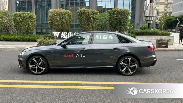 Audi A4L 2024 Темно-серый из Китая