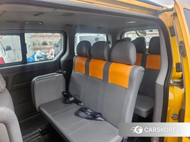 Hyundai The New Grand Starex 2019 Желтый из Кореи