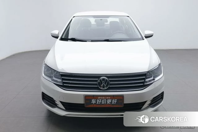 Volkswagen Lavida 2023 Белый из Китая