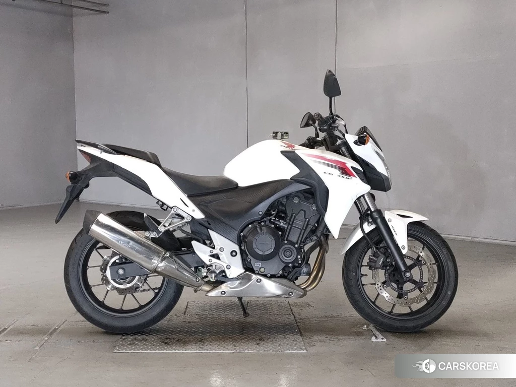 Проданный Honda CB400F 2013 из Японии