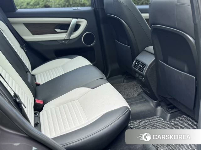 Land Rover Discover Sports PHEV 2022 Темно-серый из Китая
