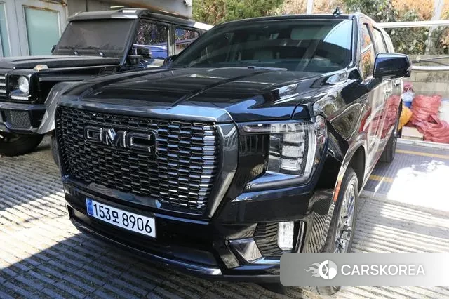 GMC Yukon 2022 Черный из Кореи