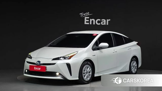 Toyota Prius 4th Generation 2022 Белый из Кореи
