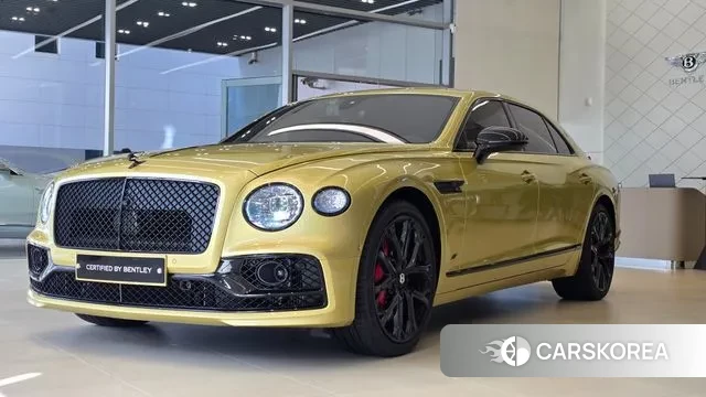 Bentley Flying Spur 3rd Generation 2024 Желтый из Кореи