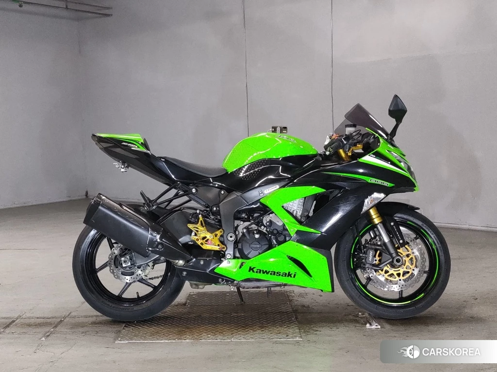 Проданный Kawasaki ZX-6R NINJA 2013 из Японии, фото 2