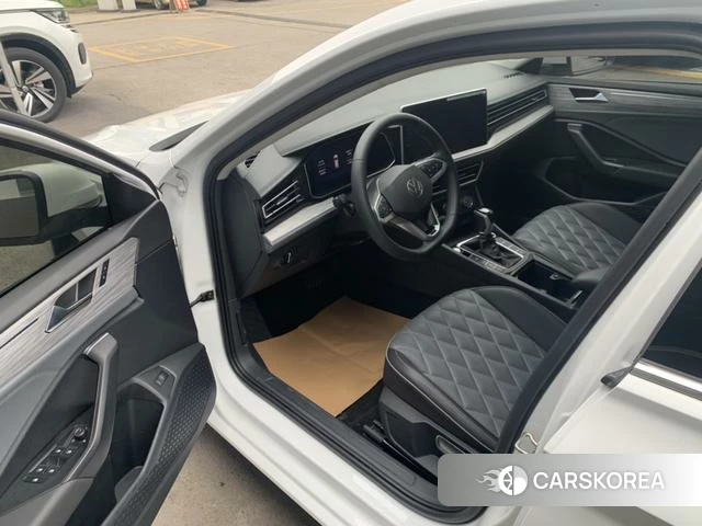 Volkswagen Sagitar 2024 Белый из Китая