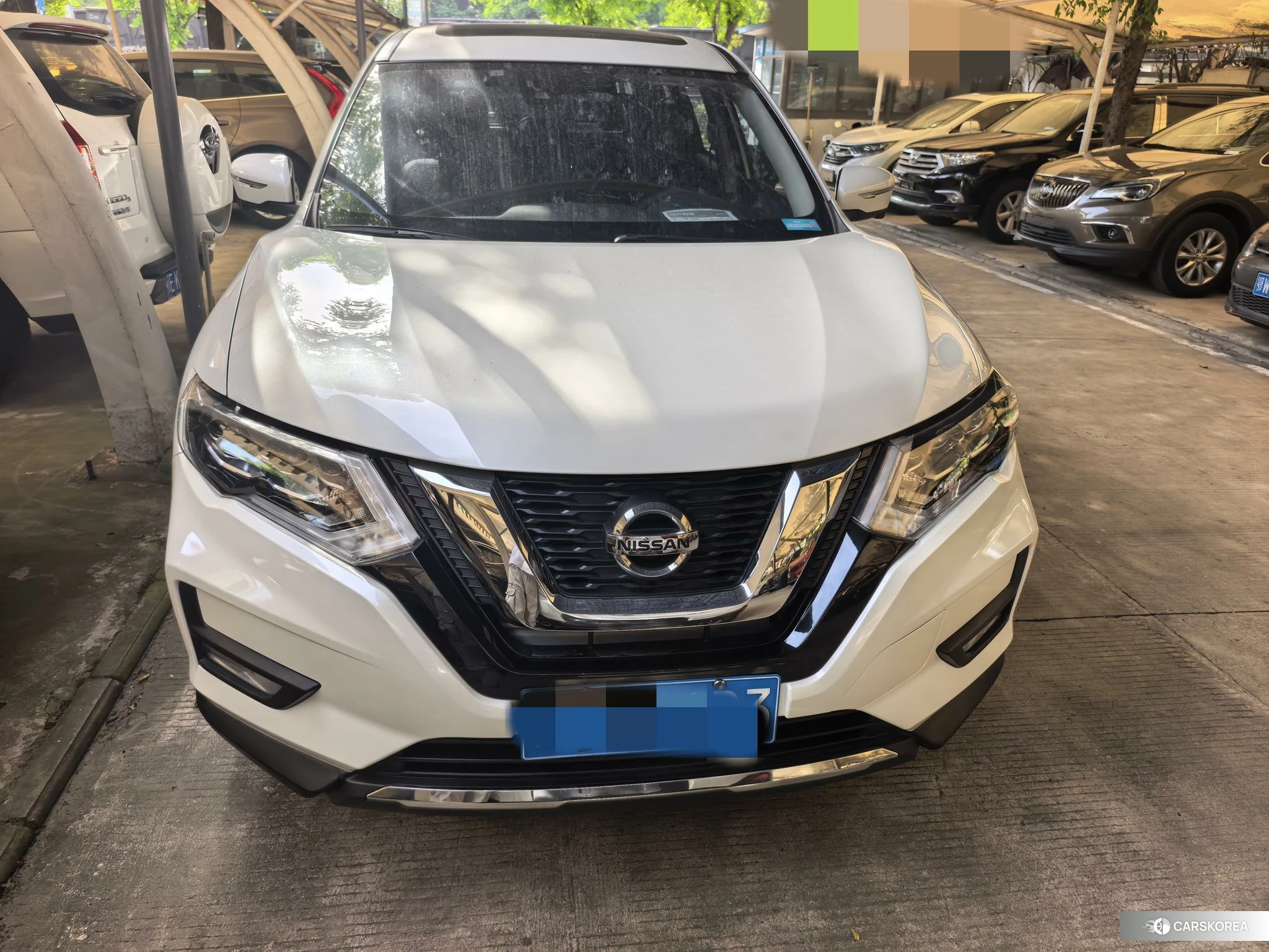 Nissan Qijun 2020 Белый из Китая