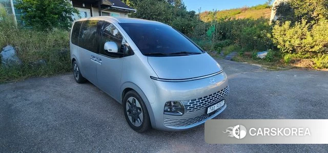 Hyundai Staria 2021 Серебряный из Кореи