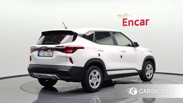Kia Seltos 2022 Белый из Кореи