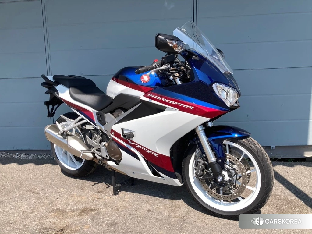 Проданный Honda VFR800F 2020 из Японии, фото 2