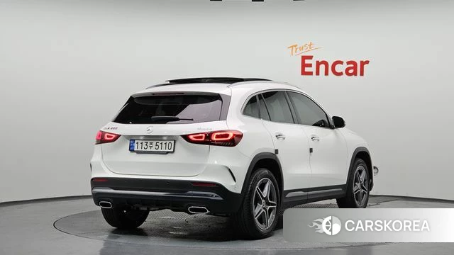Mercedes-Benz GLA - Class H247 2023 Белый из Кореи