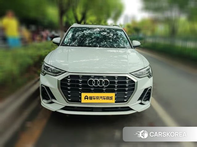 Audi Q3 2023 Белый из Китая