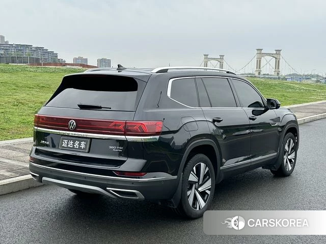Volkswagen Tourang 2024 Черный из Китая