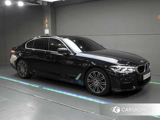 BMW 5 Series (G30) 2020 Черный из Кореи