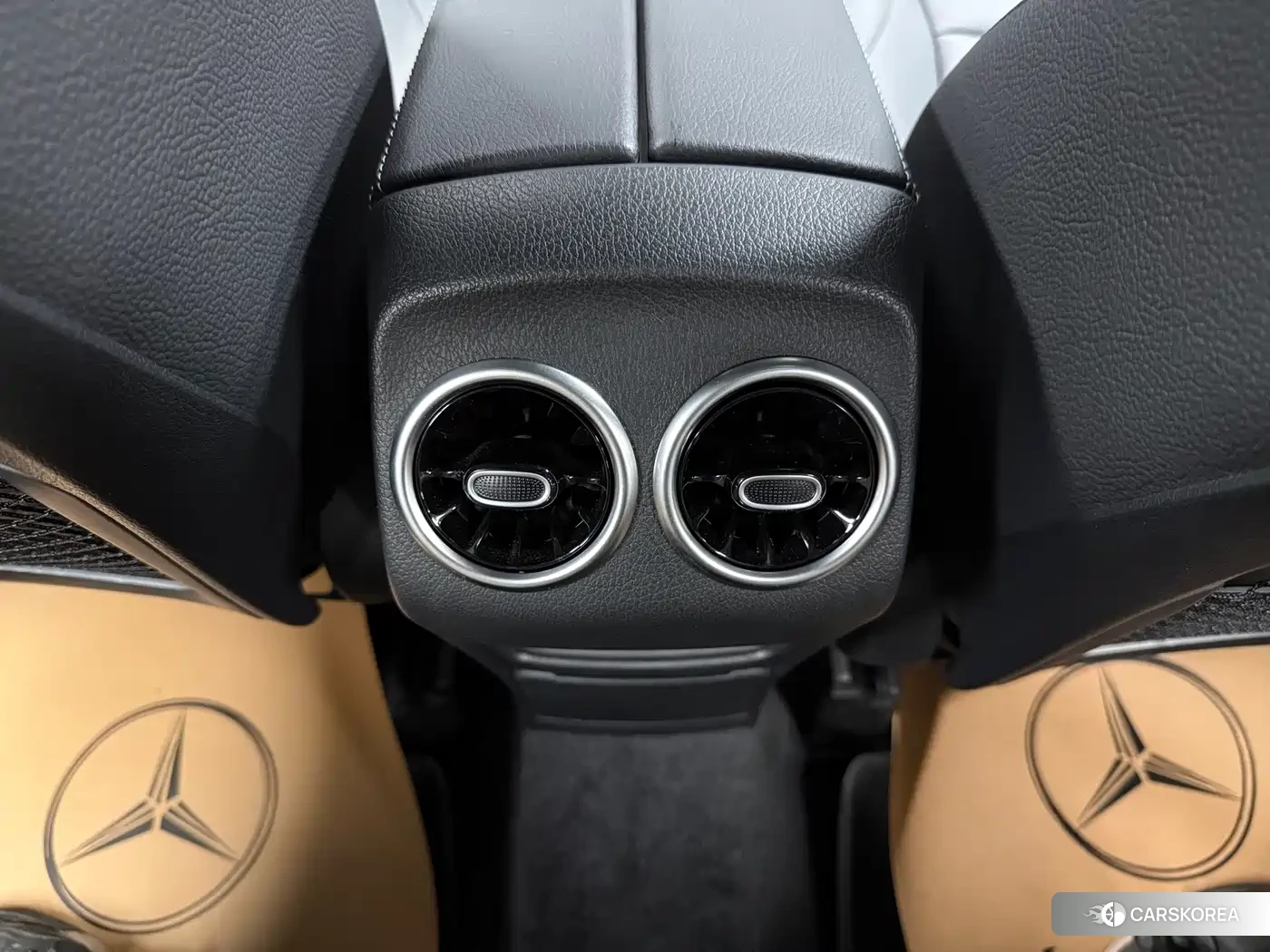 Mercedes-Benz GLB 2024 Черный из Китая, фото 2
