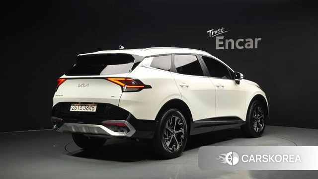Kia Sportage 5th Generation Hybrid 2023 Белый из Кореи