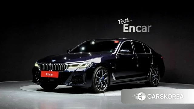 BMW 5 Series (G30) 2022 Черный из Кореи