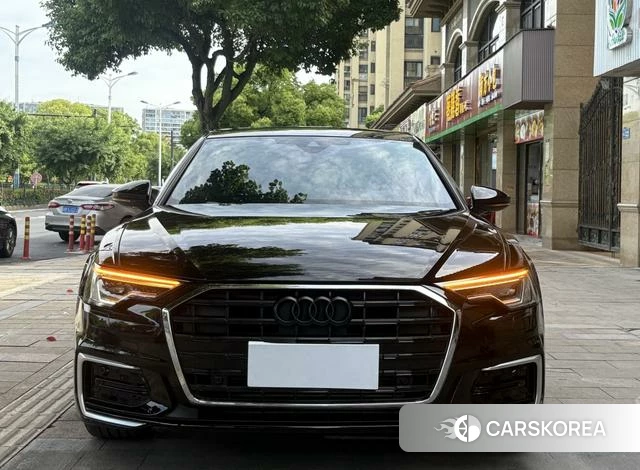 Audi A6L 2023 Черный из Китая