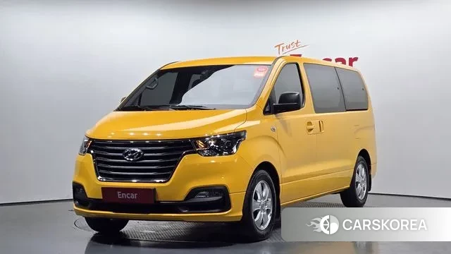 Hyundai The New Grand Starex 2019 Желтый из Кореи