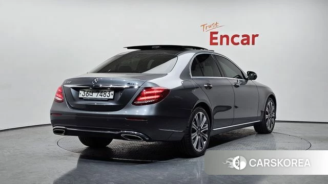 Mercedes-Benz E-Class W213 2019 Серый из Кореи