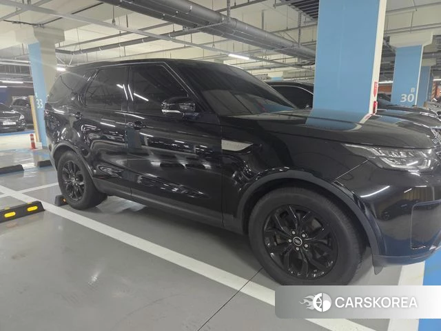 Land Rover Discovery 5 2018 Черный из Кореи