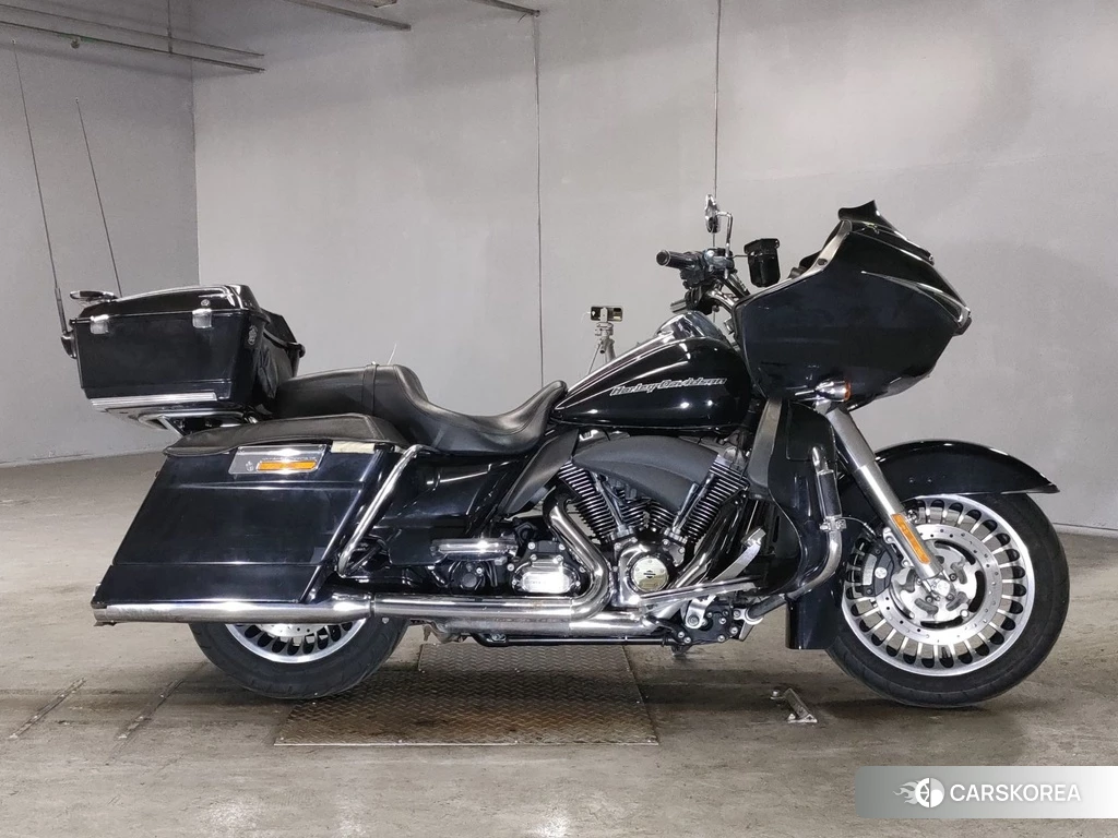Проданный Harley-Davidson Road Glide FLTRU1690 2011 из Японии, фото 2