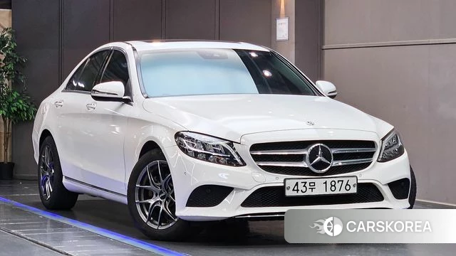 Mercedes-Benz C-Class W205 2019 Белый из Кореи