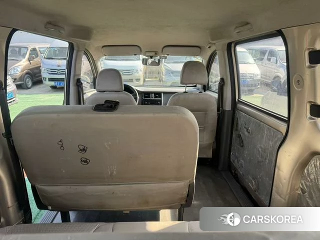 Wuling Automobile Wuling Rongguang V 2018 Шампань из Китая