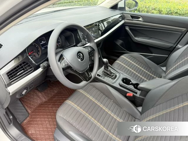 Volkswagen Lavida 2021 Белый из Китая